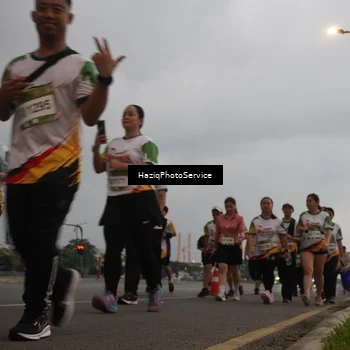 Runner Photo 7731031