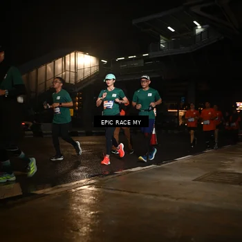 Runner Photo 7731037