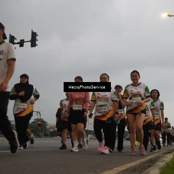 Runner Photo 7731068