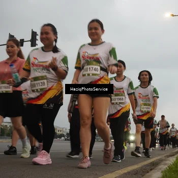 Runner Photo 7731108