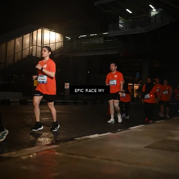 Runner Photo 7731115