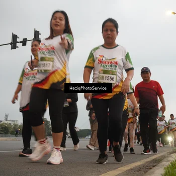 Runner Photo 7731116