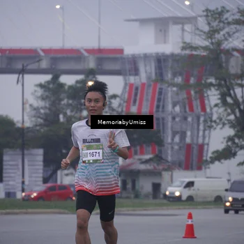 Runner Photo 7731144