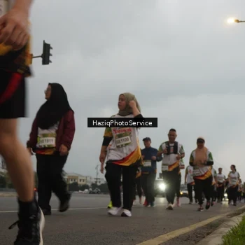 Runner Photo 7731151