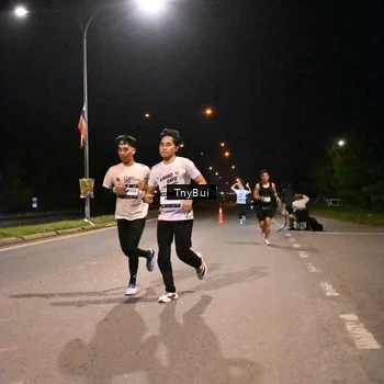 Runner Photo 7731159