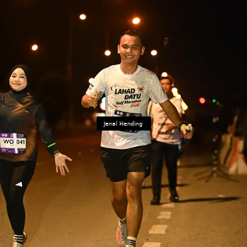 Runner Photo 7731170