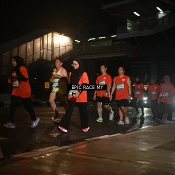 Runner Photo 7731178