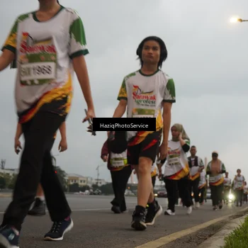 Runner Photo 7731193