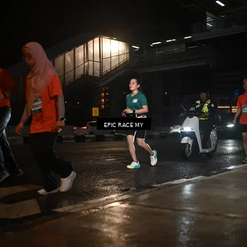 Runner Photo 7731213