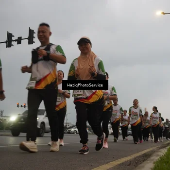 Runner Photo 7731220