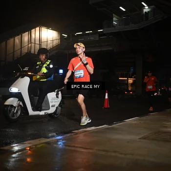 Runner Photo 7731312