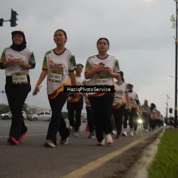 Runner Photo 7731323