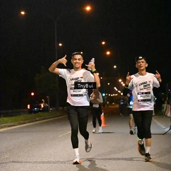 Runner Photo 7731330