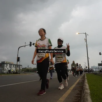 Runner Photo 7731382