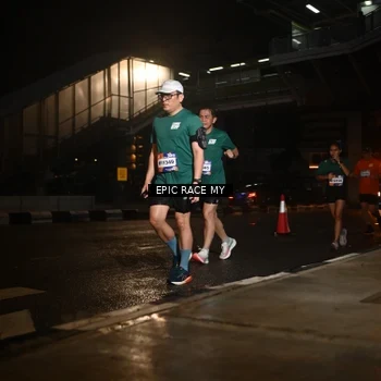 Runner Photo 7731392