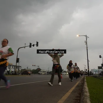 Runner Photo 7731417