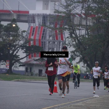 Runner Photo 7731446