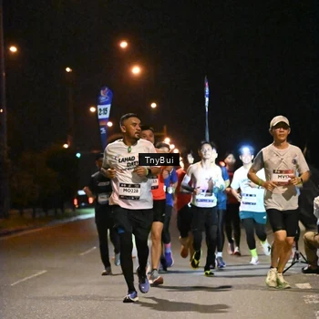 Runner Photo 7731453