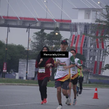 Runner Photo 7731457