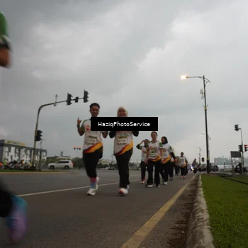 Runner Photo 7731490