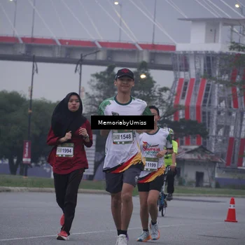 Runner Photo 7731504