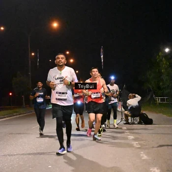 Runner Photo 7731516