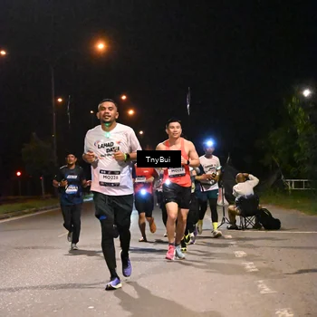 Runner Photo 7731555