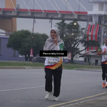Runner Photo 7731592