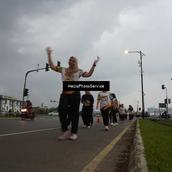 Runner Photo 7731597