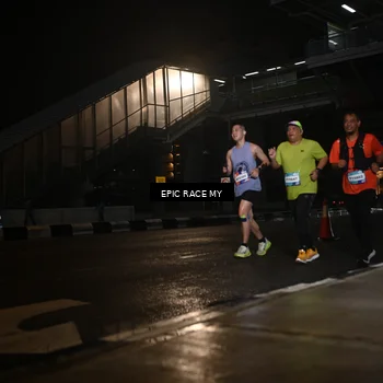 Runner Photo 7731600