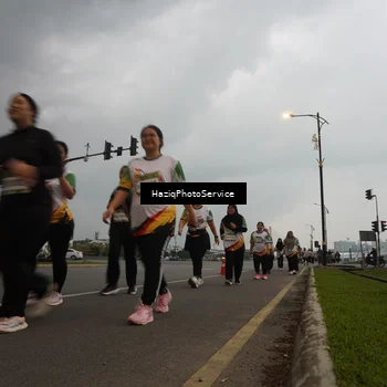Runner Photo 7731605