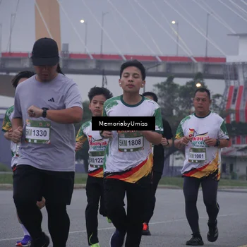 Runner Photo 7731606