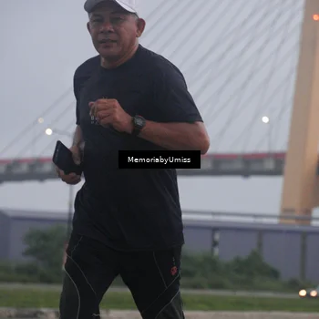 Runner Photo 7731623