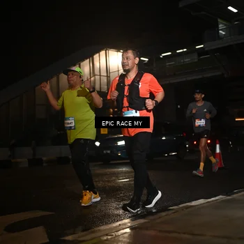 Runner Photo 7731635
