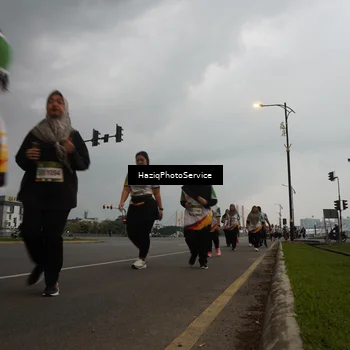 Runner Photo 7731642