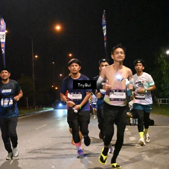Runner Photo 7731643