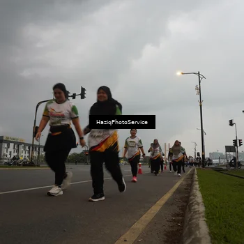 Runner Photo 7731647