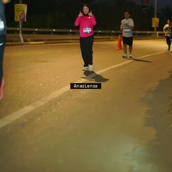 Runner Photo 7731654