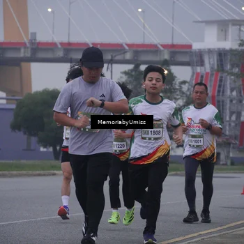 Runner Photo 7731687