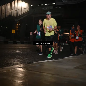 Runner Photo 7731700