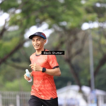 Runner Photo 7731717