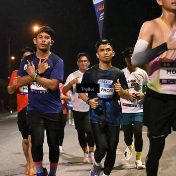 Runner Photo 7731739