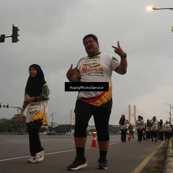 Runner Photo 7731740