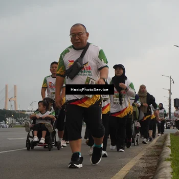 Runner Photo 7731776