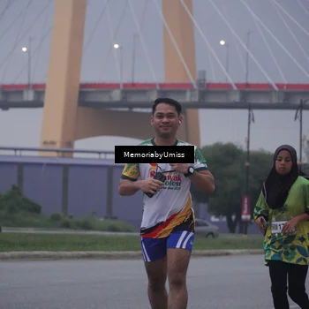 Runner Photo 7731782