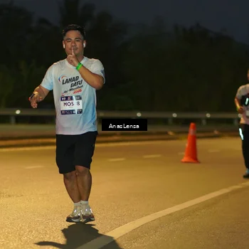 Runner Photo 7731800