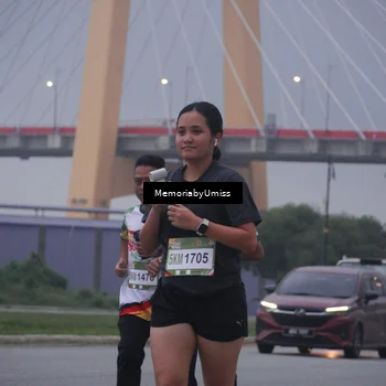 Runner Photo 7731817