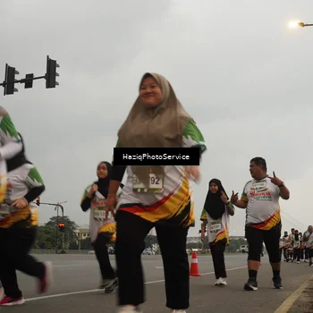 Runner Photo 7731819