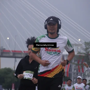 Runner Photo 7731850