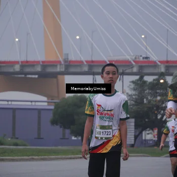 Runner Photo 7731884